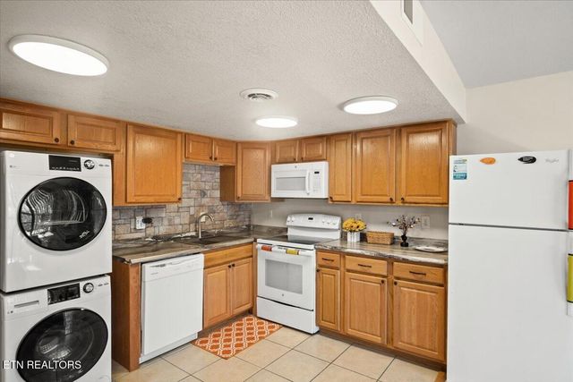1081 Cove Rd 914, Sevierville, TN 37876
