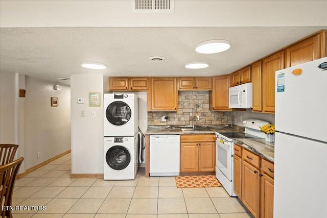 1081 Cove Rd 914, Sevierville, TN 37876