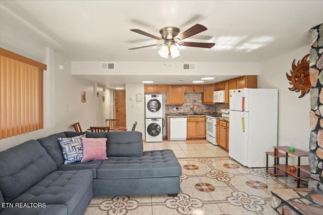 1081 Cove Rd 914, Sevierville, TN 37876