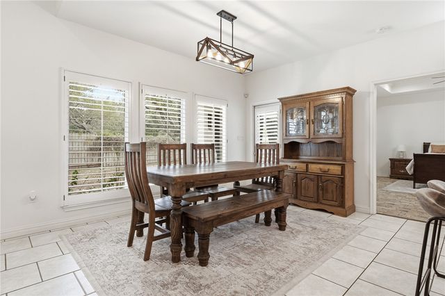 803 Buena Vista Dr, Rockport, TX 78382