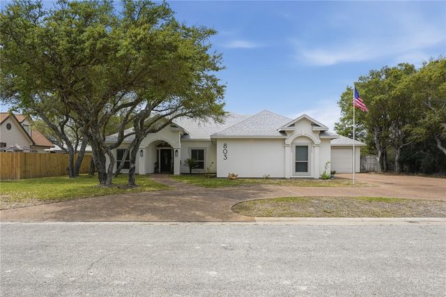 803 Buena Vista Dr, Rockport, TX 78382