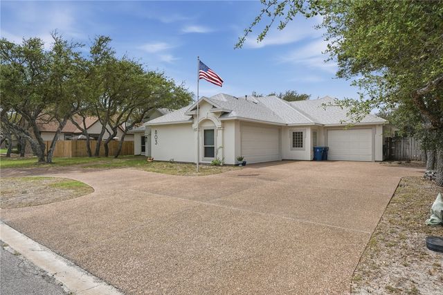 803 Buena Vista Dr, Rockport, TX 78382