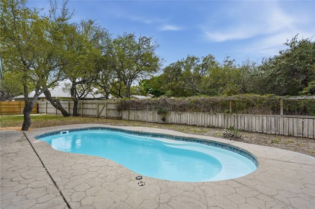 803 Buena Vista Dr, Rockport, TX 78382