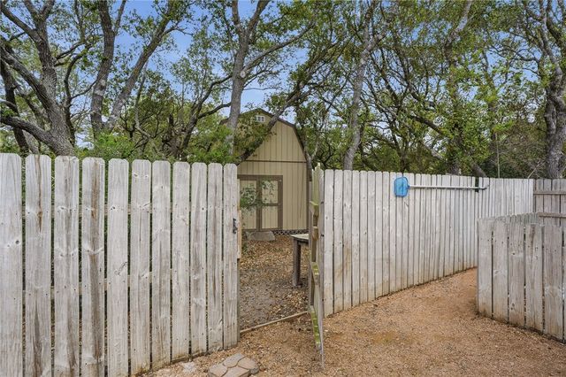 803 Buena Vista Dr, Rockport, TX 78382