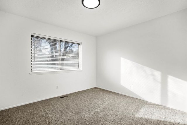 2405 Roosevelt Street, Caldwell, ID 83605