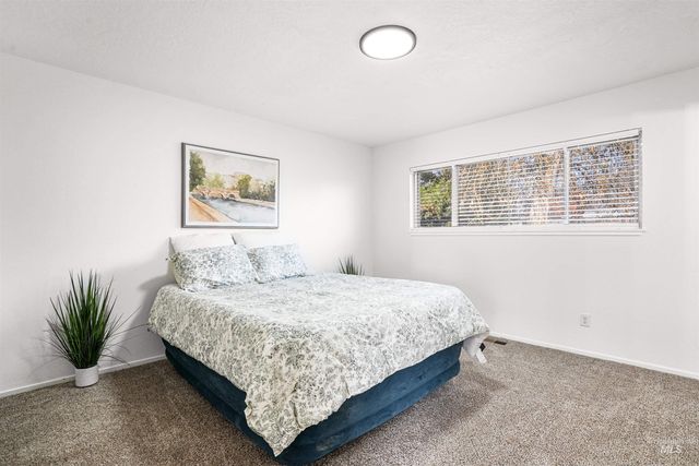 2405 Roosevelt Street, Caldwell, ID 83605