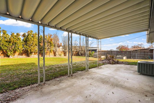 2405 Roosevelt Street, Caldwell, ID 83605