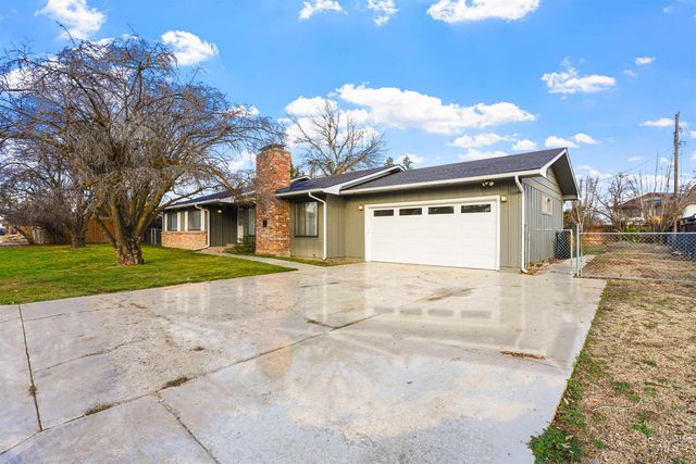 2405 Roosevelt Street, Caldwell, ID 83605