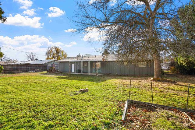 2405 Roosevelt Street, Caldwell, ID 83605