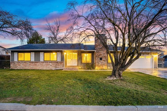 2405 Roosevelt Street, Caldwell, ID 83605