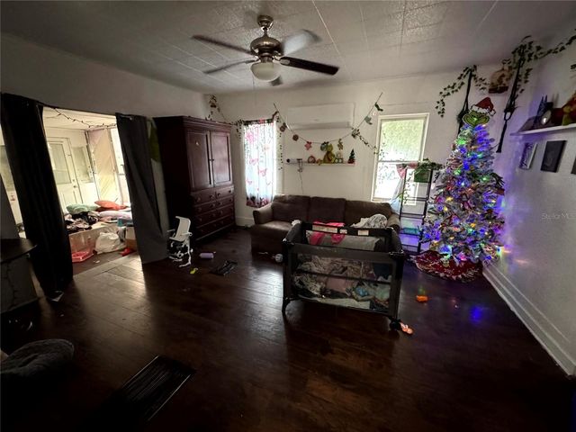 31526 VINE STREET, Sorrento, FL 32776