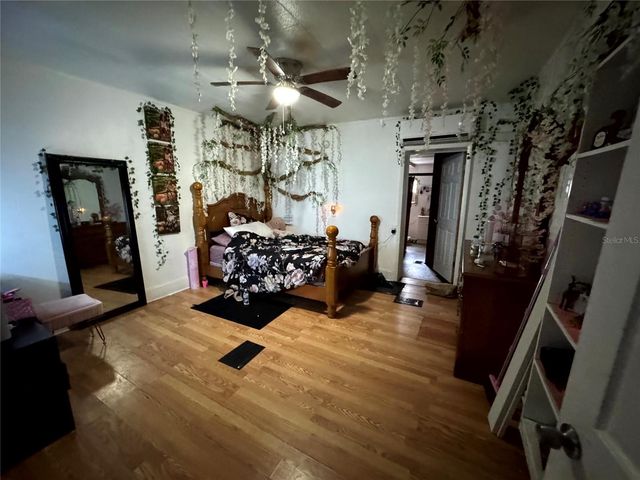 31526 VINE STREET, Sorrento, FL 32776