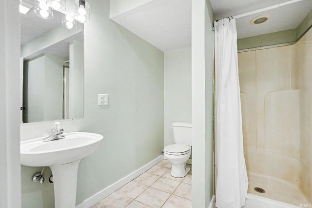 21475 Cheri Lane, Bristol, IN 46507