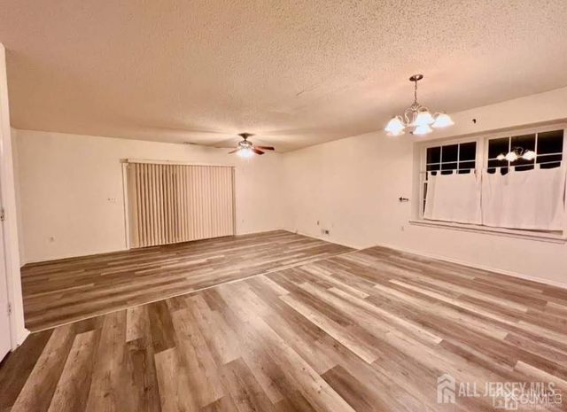 24 Albury Way, North Brunswick, NJ 08902