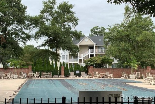 24 Albury Way, North Brunswick, NJ 08902