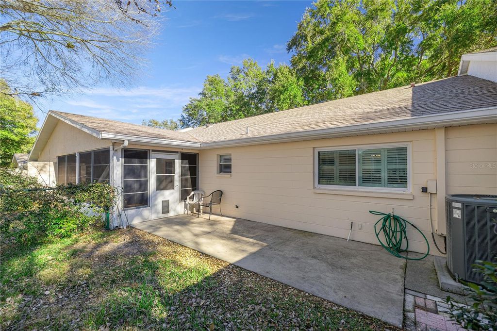 Image 20 of property listing at 9438 SW 85TH AVENUE B, Ocala, FL 34481