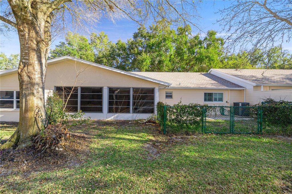 Image 21 of property listing at 9438 SW 85TH AVENUE B, Ocala, FL 34481