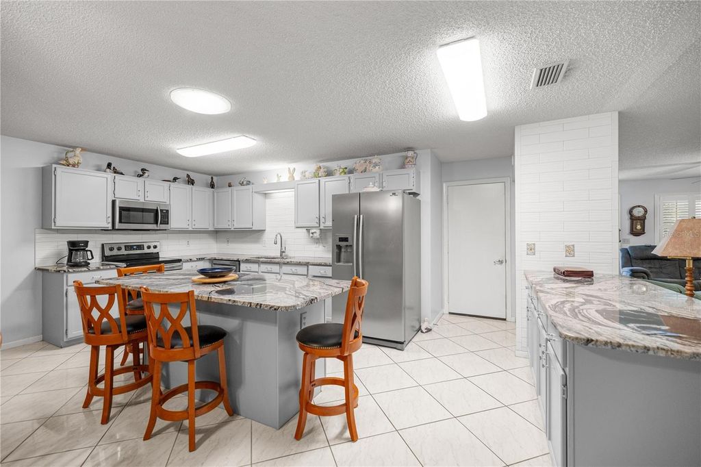 Image 5 of property listing at 9438 SW 85TH AVENUE B, Ocala, FL 34481