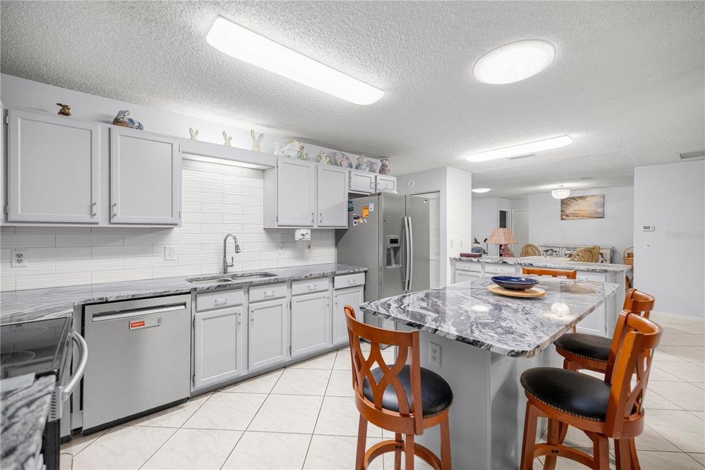 Image 6 of property listing at 9438 SW 85TH AVENUE B, Ocala, FL 34481