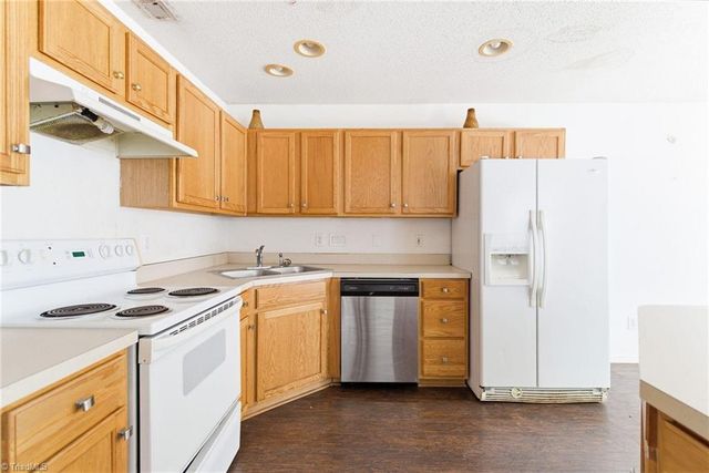 5058 Bartholomews Lane, Greensboro, NC 27407