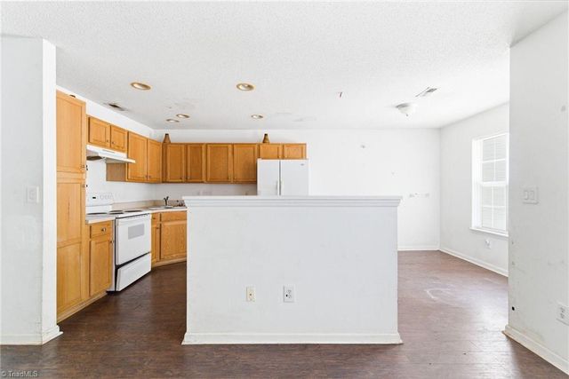 5058 Bartholomews Lane, Greensboro, NC 27407