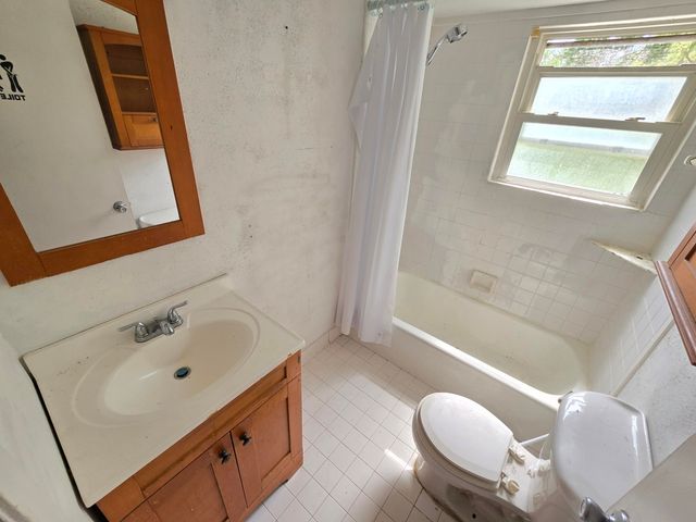 22620 Stephens Street, Saint Clair Shores City, MI 48080