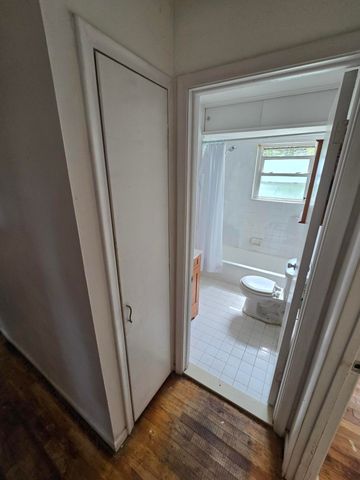 22620 Stephens Street, Saint Clair Shores City, MI 48080