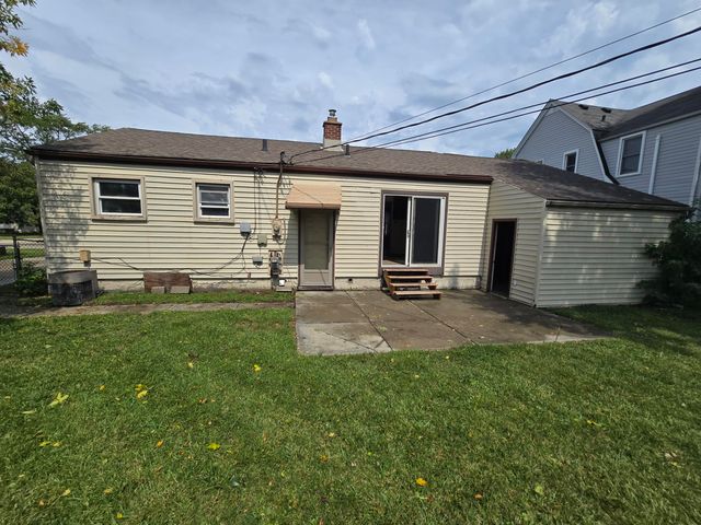 22620 Stephens Street, Saint Clair Shores City, MI 48080