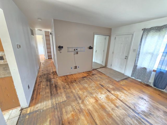 22620 Stephens Street, Saint Clair Shores City, MI 48080