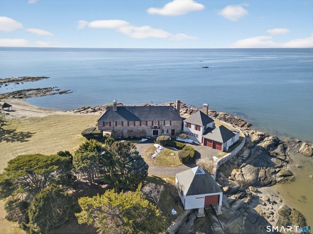 39 Vineyard Place, Guilford, CT 06437