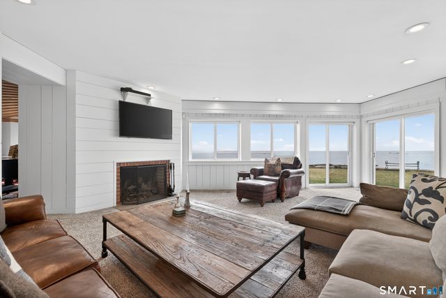 39 Vineyard Place, Guilford, CT 06437