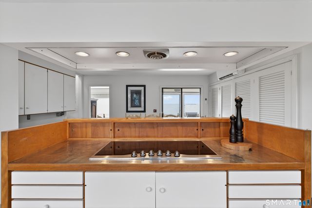 39 Vineyard Place, Guilford, CT 06437