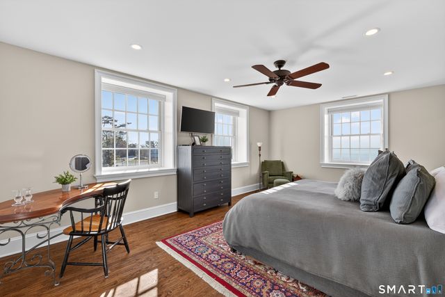 39 Vineyard Place, Guilford, CT 06437