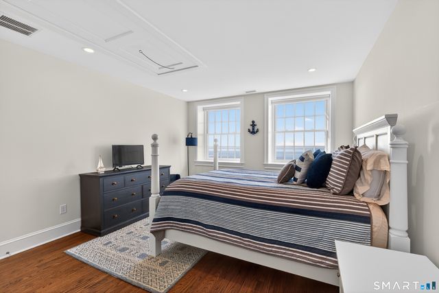 39 Vineyard Place, Guilford, CT 06437