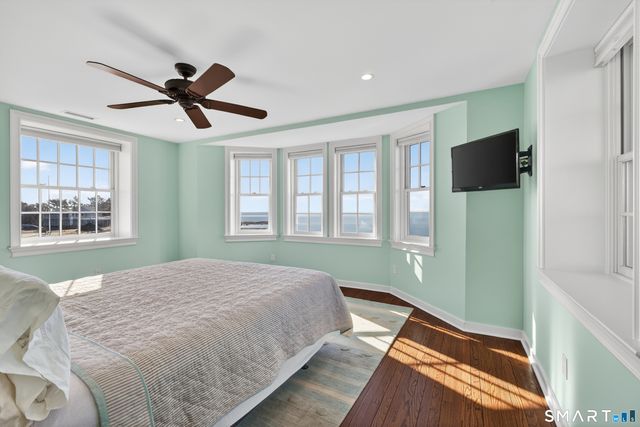 39 Vineyard Place, Guilford, CT 06437