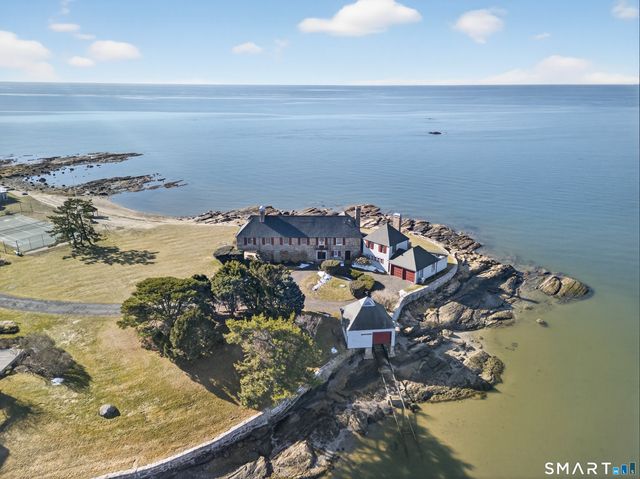 39 Vineyard Place, Guilford, CT 06437