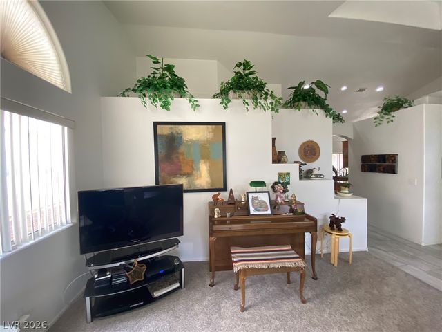 9108 Valley Of Fire Avenue, Las Vegas, NV 89129