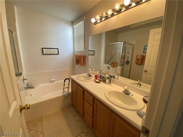 9108 Valley Of Fire Avenue, Las Vegas, NV 89129