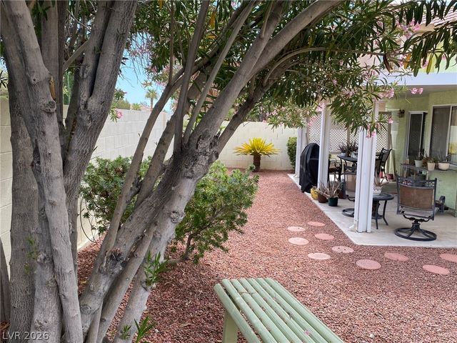 9108 Valley Of Fire Avenue, Las Vegas, NV 89129