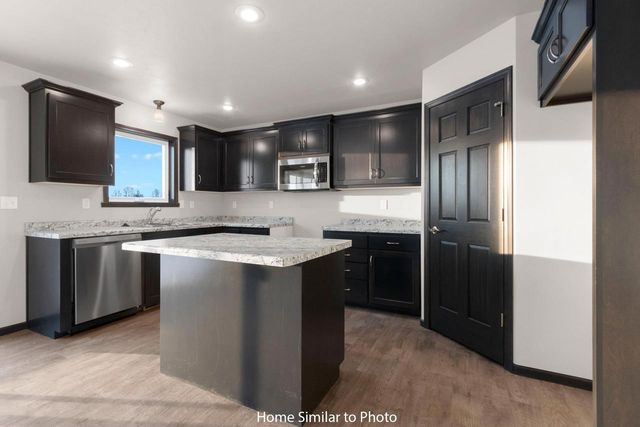 1270 PUTNAM DRIVE, Pulaski, WI 54162