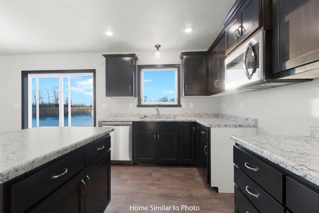 1270 PUTNAM DRIVE, Pulaski, WI 54162