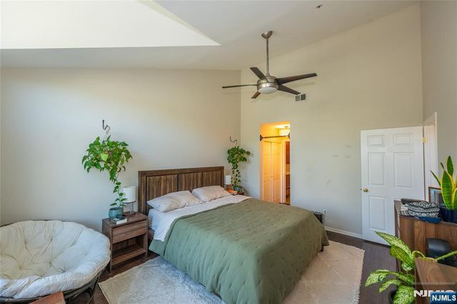 223 Cambridge Drive, Ramsey, NJ 07446