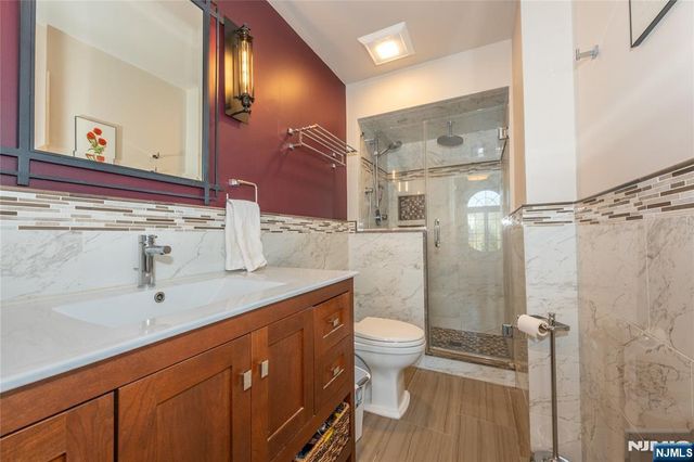 223 Cambridge Drive, Ramsey, NJ 07446