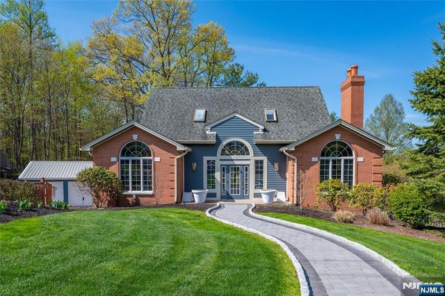 223 Cambridge Drive, Ramsey, NJ 07446