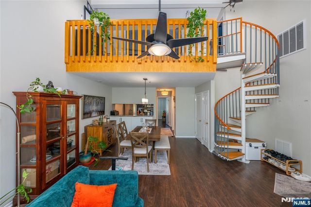 223 Cambridge Drive, Ramsey, NJ 07446