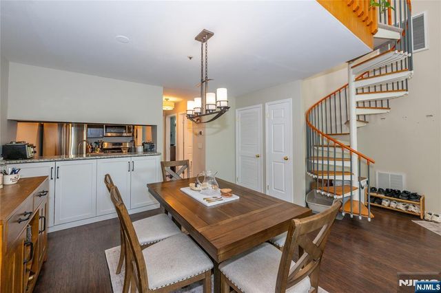 223 Cambridge Drive, Ramsey, NJ 07446