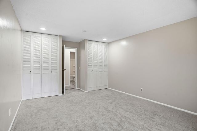 10211 Cedar Lake Road 208, Minnetonka, MN 55305