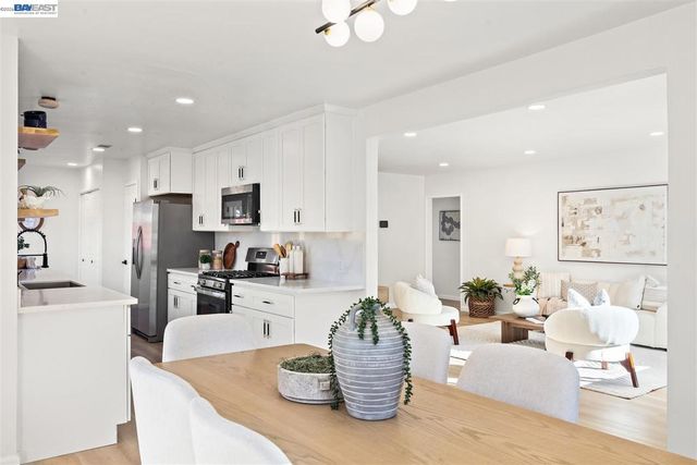 21928 Baywood Ave, Castro Valley, CA 94546