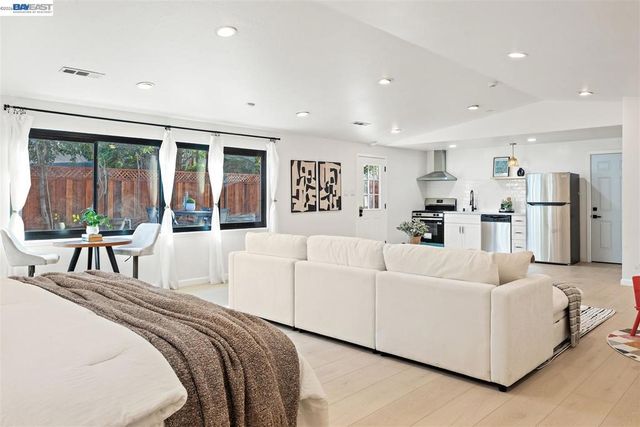 21928 Baywood Ave, Castro Valley, CA 94546