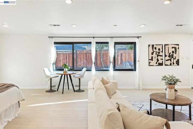 21928 Baywood Ave, Castro Valley, CA 94546